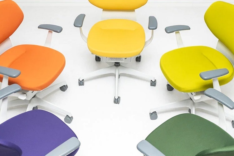 コクヨ イング」をプロが解説!体が自由に動かせる座り心地を写真付きで