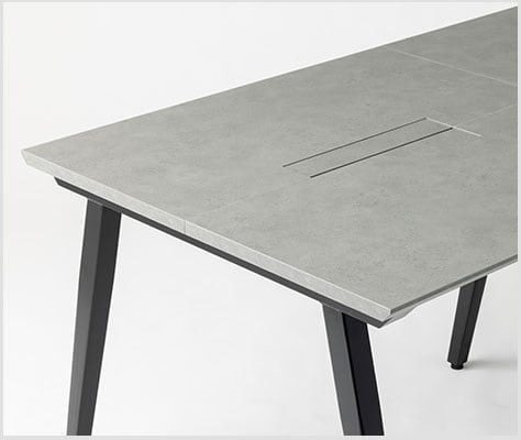 ノイズの少ないフラットデザイン天板