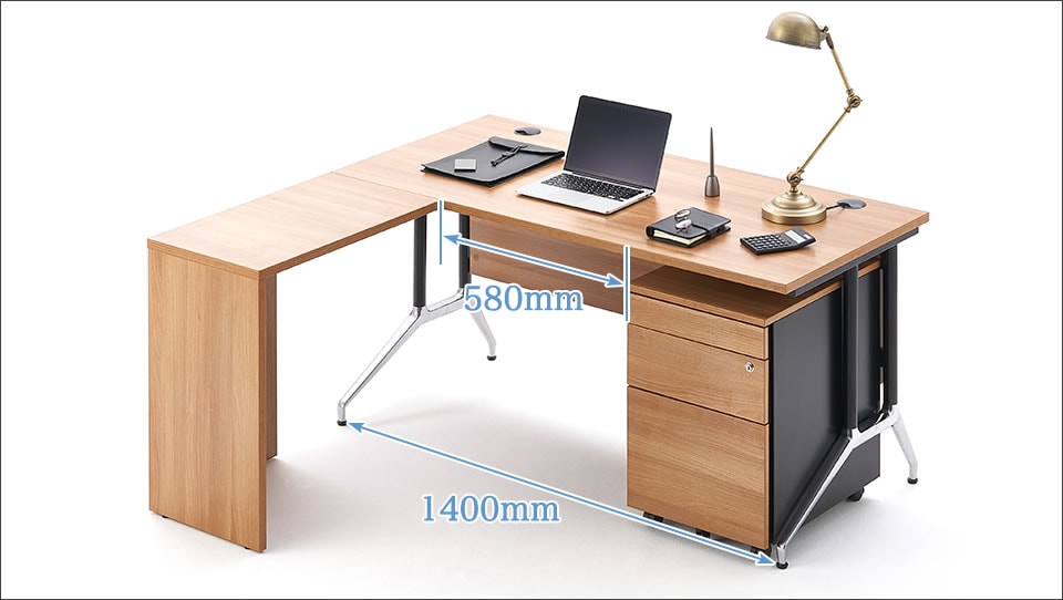 幅1500ｍｍでも悠々としたワークスペースを確保するL字型レイアウト