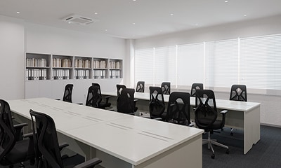 【18坪・16人用】同じ家具で比較!おしゃれオフィスの配色4実例