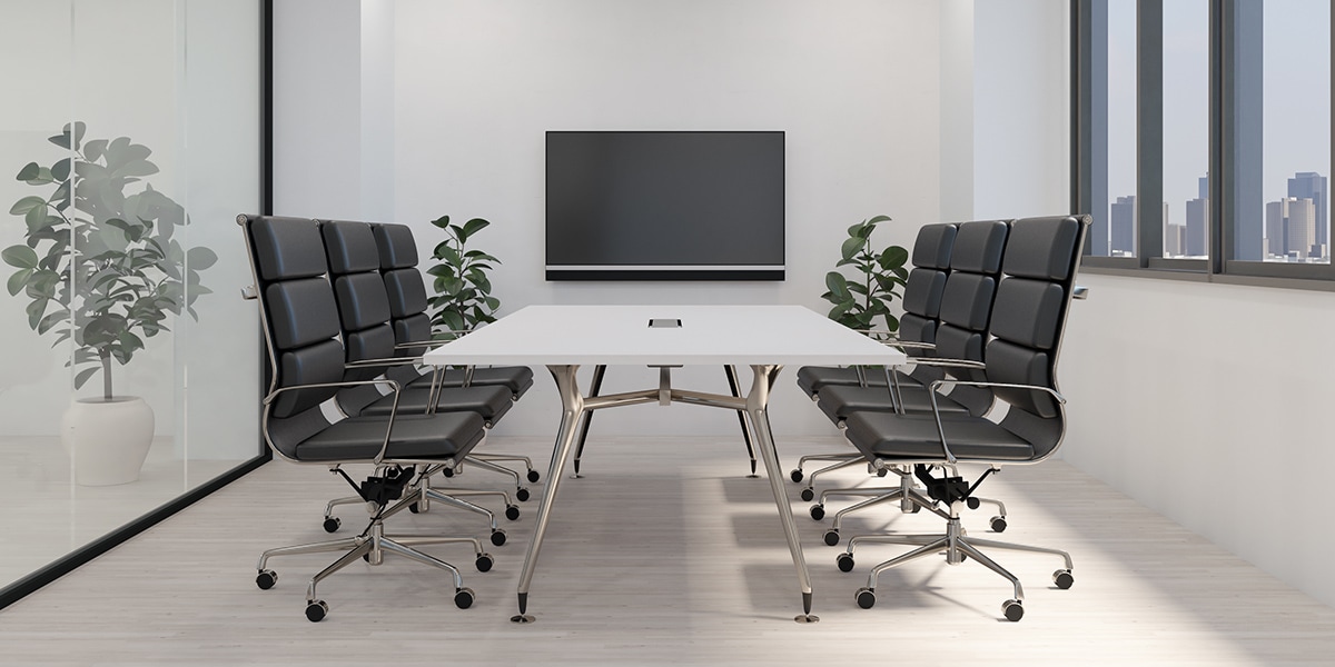 【約25坪・10人用】開放感と清潔感あふれるホワイト基調のおしゃれオフィス